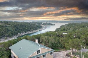 Exterior - Hideaway in our 3 story home! GameRoom, great view (Lago Vista)