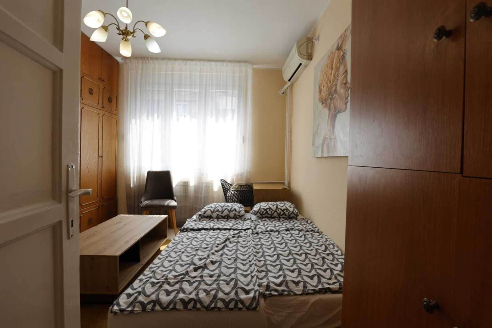 Family Apartment | 2 bedrooms, desk, blackout curtains, soundproofing