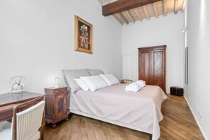 1 Schlafzimmer, Schreibtisch, Bügeleisen/Bügelbrett, WLAN