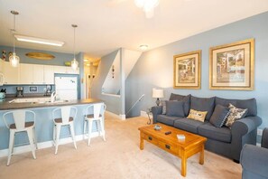 Smart TV - Mellow Yellow (Carolina Beach)