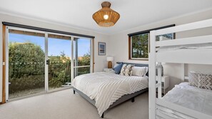 2 Schlafzimmer, Bügeleisen/Bügelbrett, Internetzugang, Bettwäsche