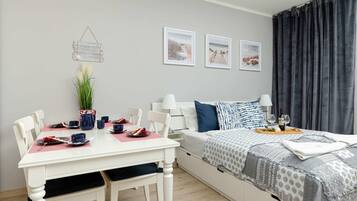 Strykjärn/strykbräda, wi-fi och sängkläder