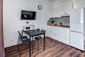 Basic-Apartment | 1 Schlafzimmer, Bügeleisen/Bügelbrett, Babybetten, kostenloses WLAN