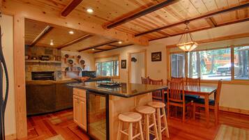 House, Multiple Beds (The Lazy Bear Lodge) | Private kitchen