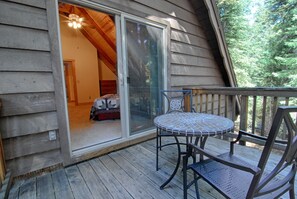 House, Multiple Beds (The Lazy Bear Lodge) | Balcony