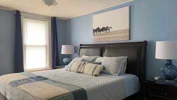 2 bedrooms, desk, free WiFi, bed sheets