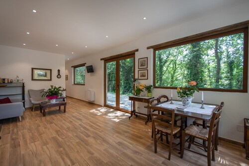 Cottage in the Castle of Santa Cristina with pool