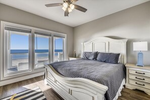 4 habitaciones, tabla de planchar con plancha, wifi y ropa de cama