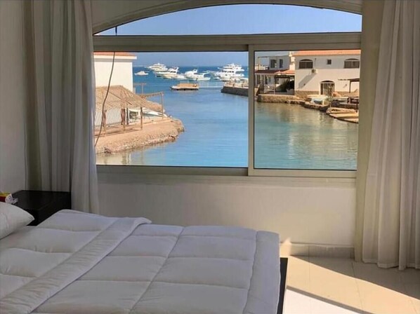 5 bedrooms