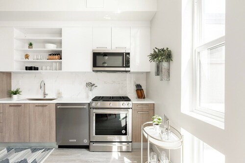Colorful Western Vibe | Pet-Friendly | Zuni Lofts