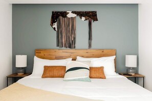 1 bedroom, iron/ironing board, WiFi, bed sheets - Colorful Western Vibe | Pet-Friendly | Zuni Lofts (Denver)