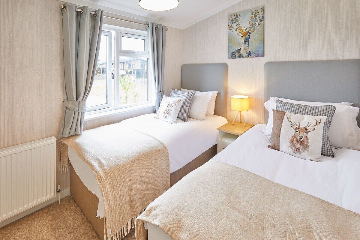 3 chambres, fer et planche à repasser, Wi-Fi, draps fournis