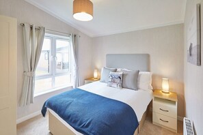 3 chambres, fer et planche à repasser, Wi-Fi, draps fournis