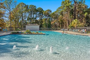 Pool - Luxury Bayfront Condo w/Golf Cart! Stunning Bay Views,Near Beach,Walk to pool (Miramar Beach)