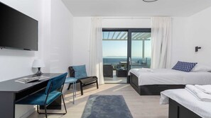 3 bedrooms, iron/ironing board, travel cot, free WiFi - Stella Maris - contemporary villa with a pool and a sauna by MyWaycation (Smrika)