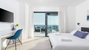 3 bedrooms, iron/ironing board, travel cot, free WiFi