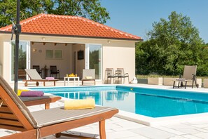Outdoor pool - Villa Gorana with swimming pool (Sutina, Muc)