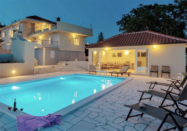 Outdoor pool - Villa Gorana with swimming pool (Sutina, Muc)