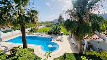 Udendørs pool