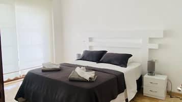 6 quartos, ferros/tábuas de passar roupa, Wi-Fi de cortesia