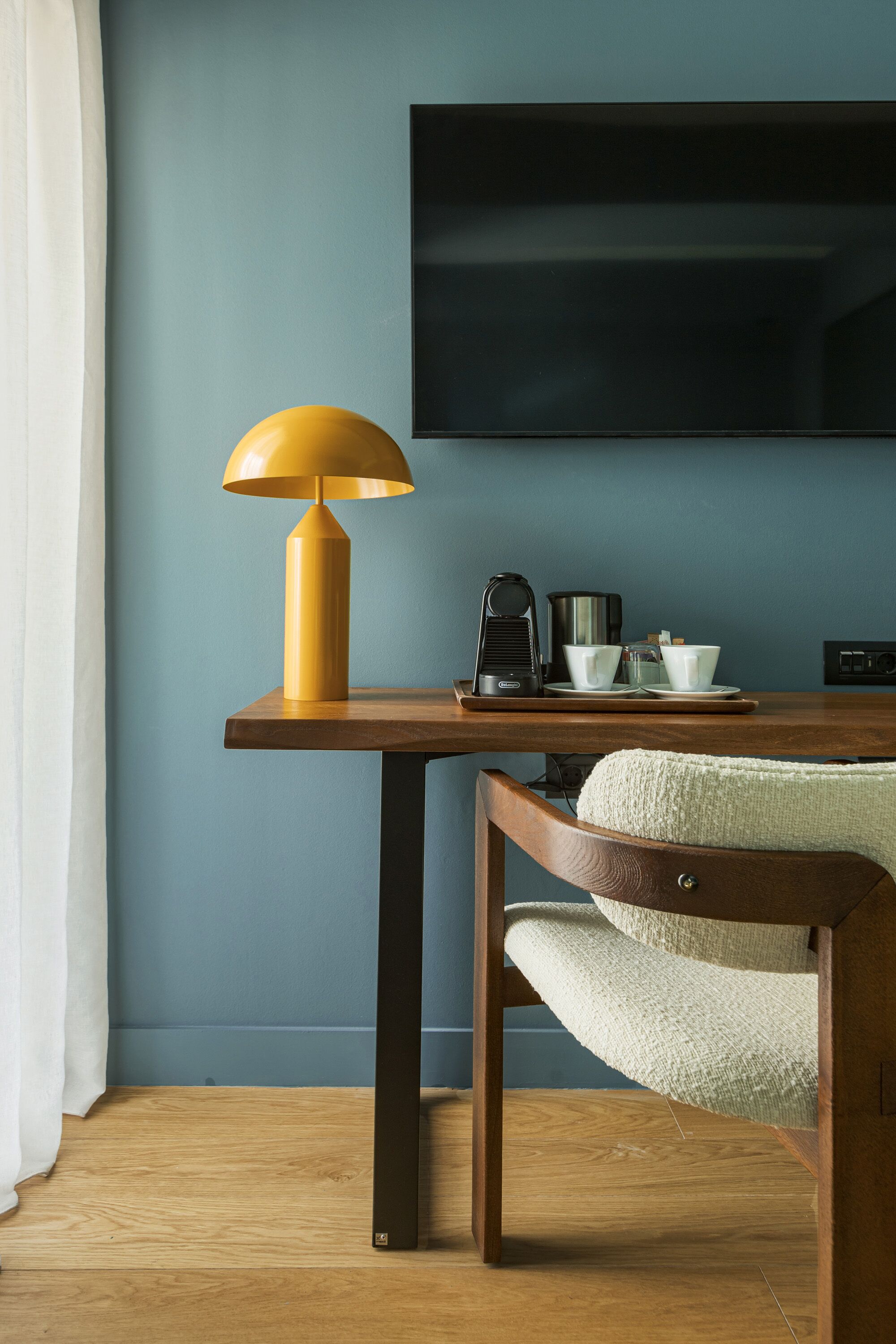 1 bedroom, egyptian cotton sheets, premium bedding, free minibar items