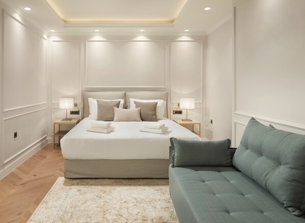 Egyptian cotton sheets, premium bedding, pillowtop beds