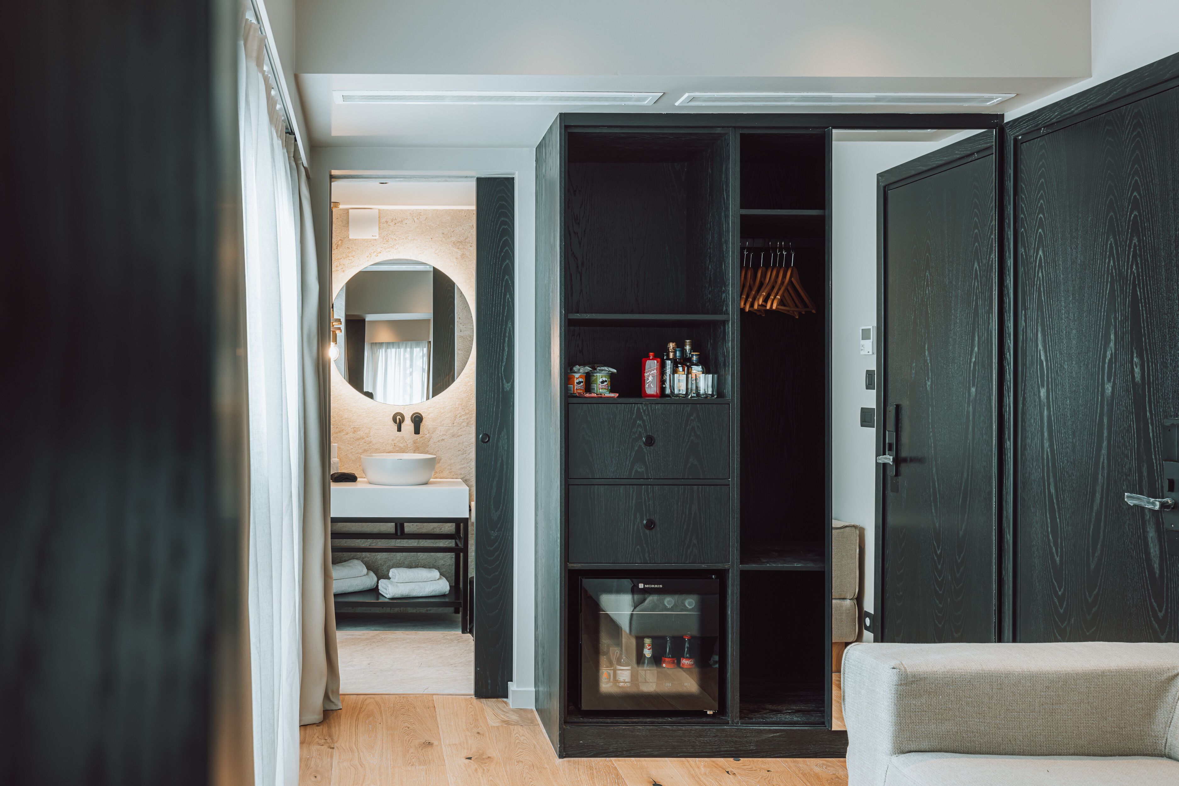 modern suite with veranda (hotel) | 1 bedroom, egyptian cotton sheets, premium bedding, free minibar items