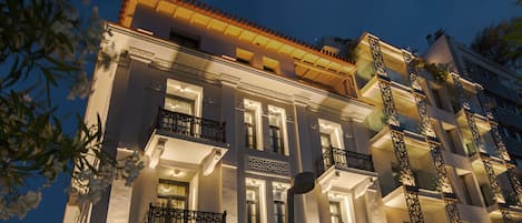 Façade de lâhĂ©bergement - soirĂ©e/nuit