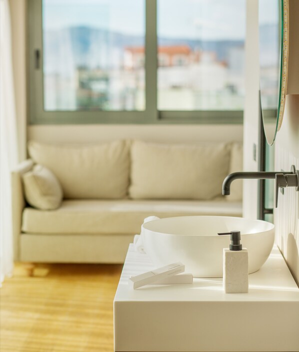 Acropolis Loft with Terrace (Hotel) | Egyptian cotton sheets, premium bedding, pillowtop beds - The Residence Aiolou Hotel & Spa (Athens)