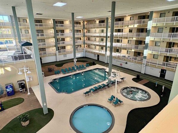 Piscine intérieure