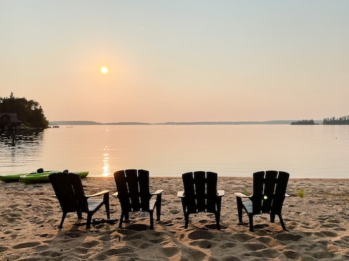Bowerbird Beach Camp Cabin #4