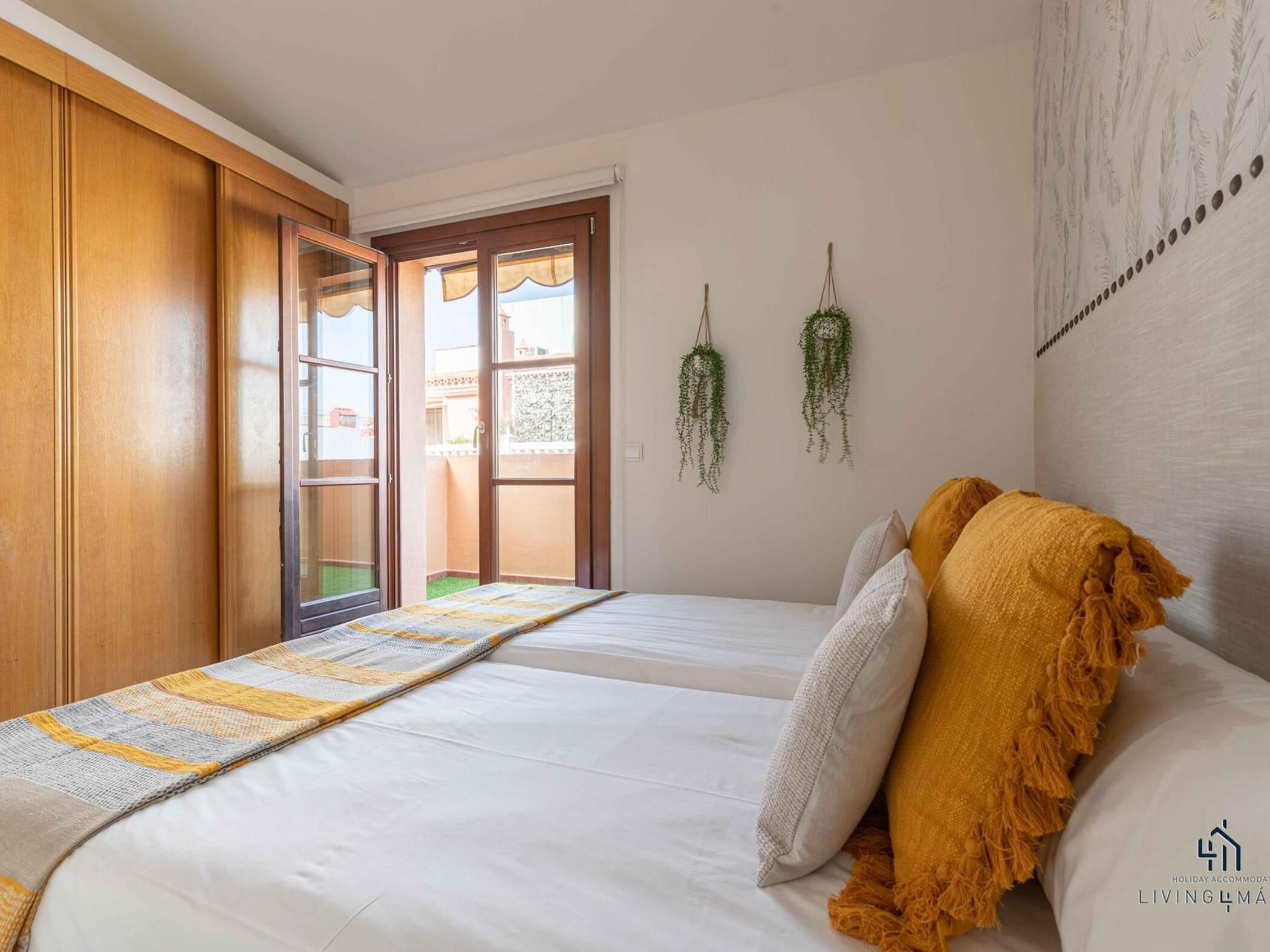 2 chambres, fer et planche à repasser, accès Internet, draps fournis