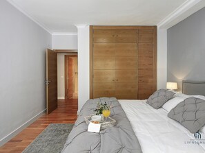 3 bedrooms, iron/ironing board, Internet, bed sheets