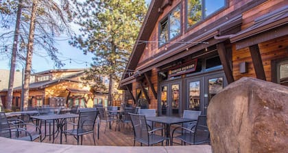 SHAD03 - Family Friendly Home, Great Deck, AC, Sauna, Bikes, Sunriver views