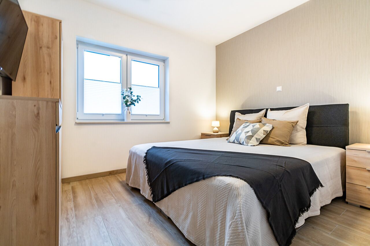 3 室のベッドルーム、アイロン / アイロン台、旅行用ベビーベッド、WiFi (無料)