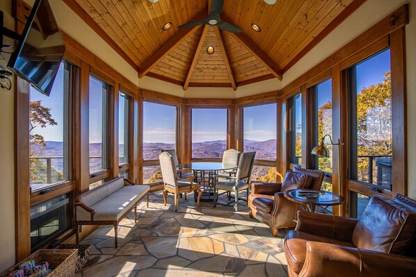 TV, fireplace, ping pong