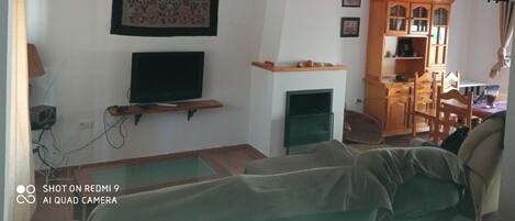 Televisión, chimenea