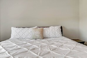 3 bedrooms, travel cot, WiFi, bed sheets
