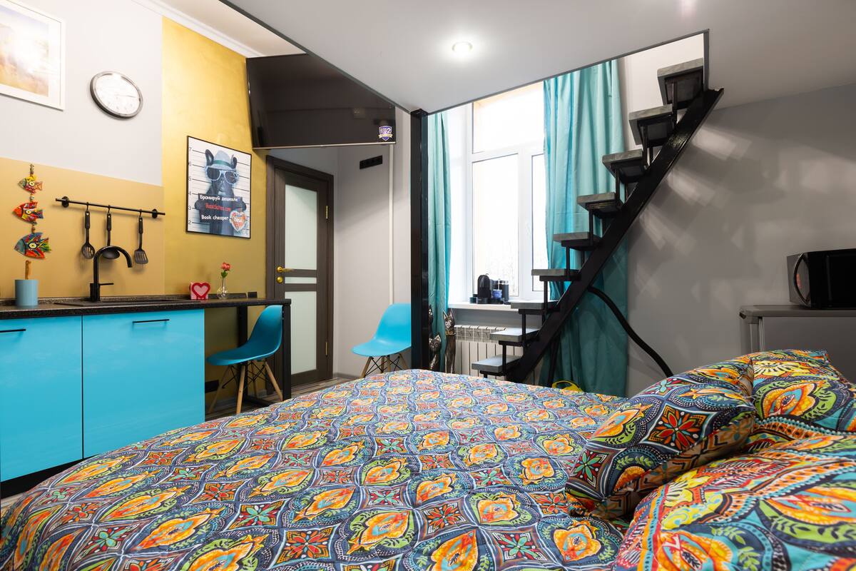 Luxury Studio, 1 Bedroom, Non Smoking, Kitchenette | Iron/ironing board, free WiFi