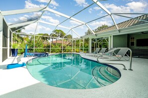 Piscine extérieure, piscine chauffée
