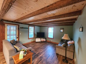 Smart TV, fireplace, DVD player