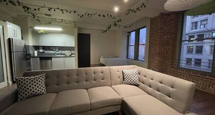 Artistic DTLA Loft