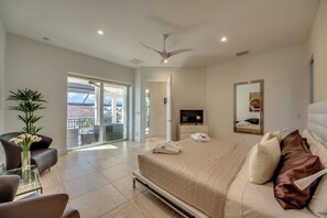 4 bedrooms, desk, iron/ironing board, free WiFi