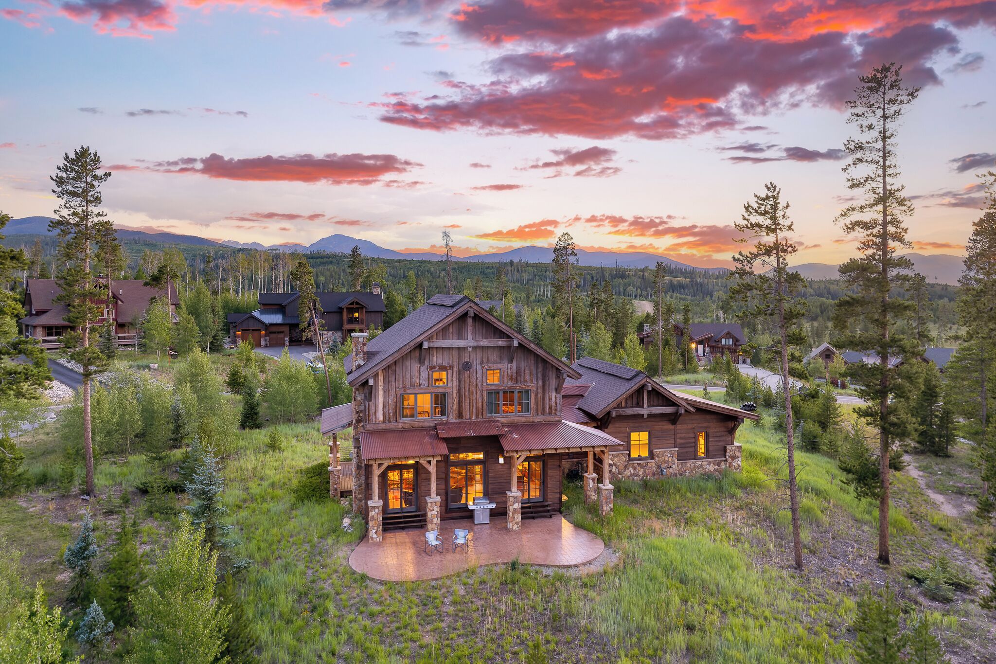 المنشأة من الخارج