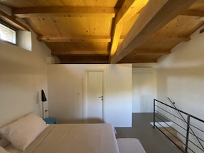 1 Schlafzimmer, Reisekinderbett, kostenloses WLAN, Bettwäsche