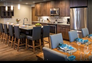 Private kitchen - Ski In - Ski Out, Two-Bedroom Breckenridge Residence on Peak 8, Corner unit (Breckenridge)