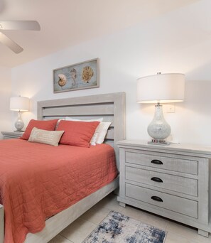 3 habitaciones, tabla de planchar con plancha y cuna de viaje 