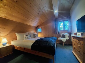 3 bedrooms, free WiFi, bed sheets - Vacation home with conservatory, fireplace and garden barbecue in a secluded location in the mountains (Tschagguns)