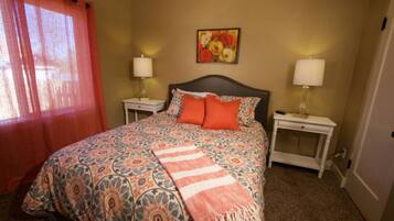 3 makuuhuonetta, silitysrauta/-lauta, Wi-Fi