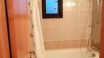 Ensemble douche/baignoire, baignoire Ă jets